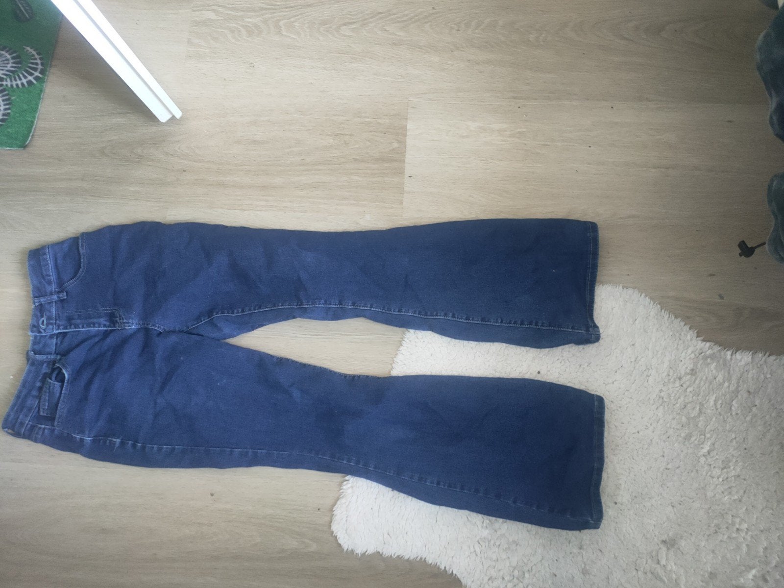 Donkerblauwe flared jeans, Blauw, Ophalen of Verzenden, Onbekend, Maat 34 (XS) of kleiner