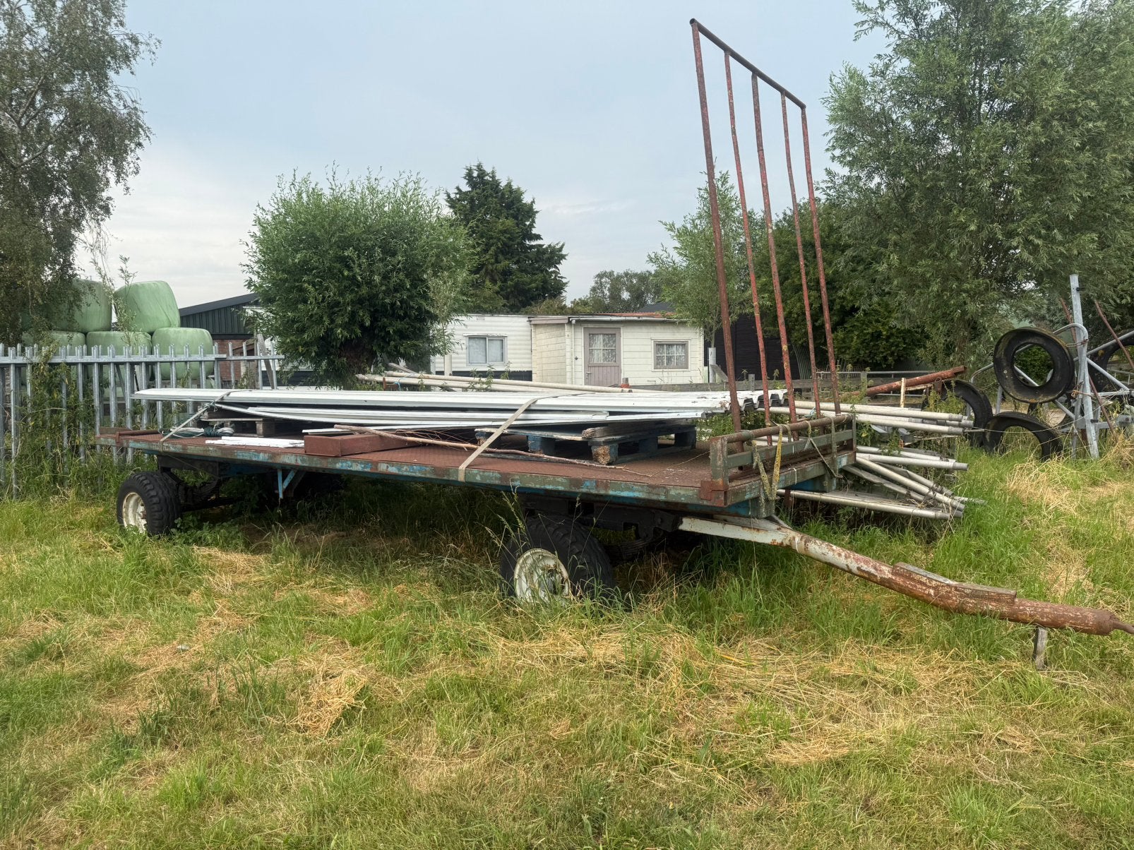aluminium oprijschoten en balen  wagen op kenteken landbouw, Zakelijke goederen, Agrarisch | Werktuigen, Ophalen of Verzenden