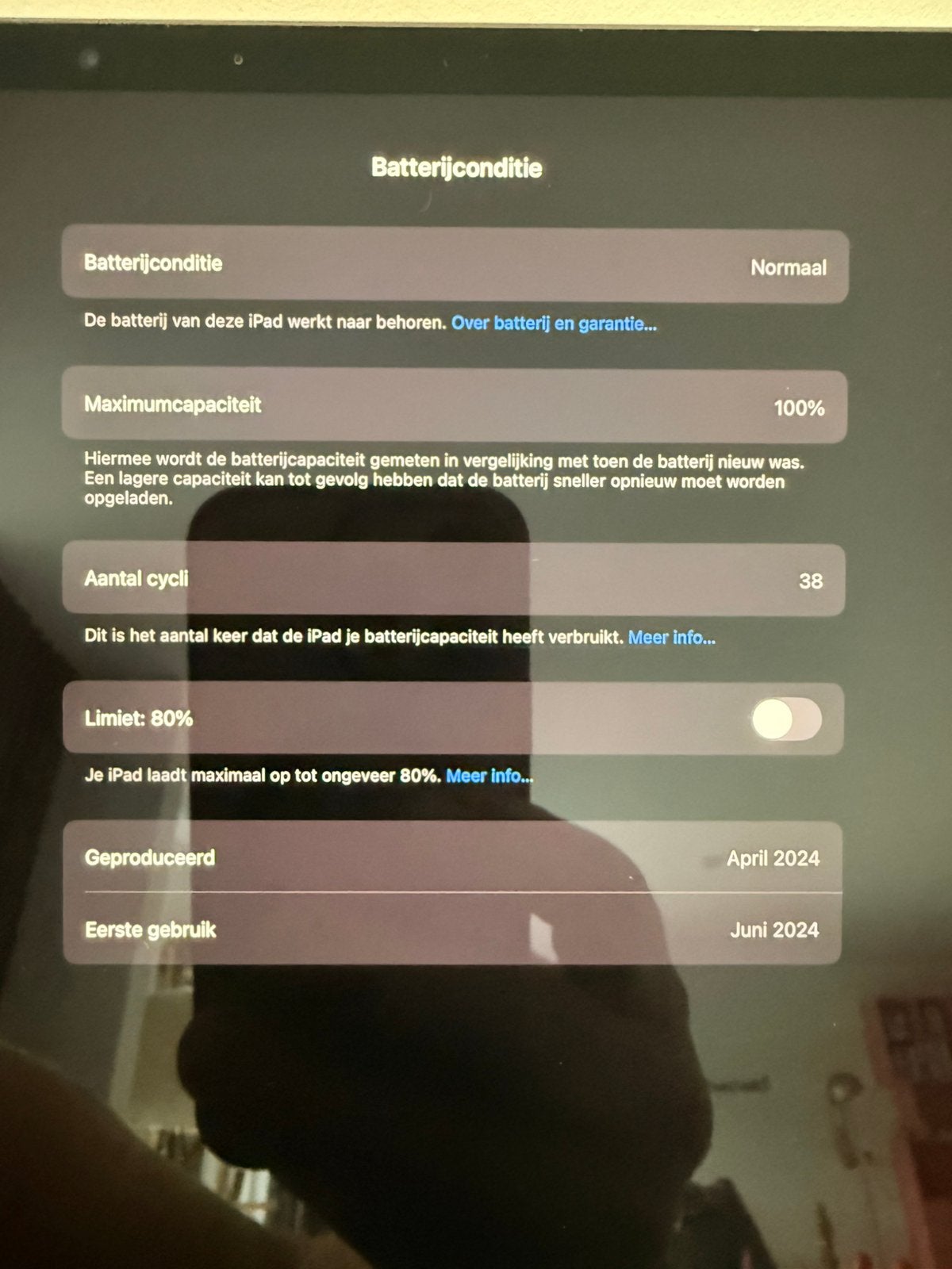Foto 3 van Ipad pro (2024) 256gb - accu 100% - amper gebruikt