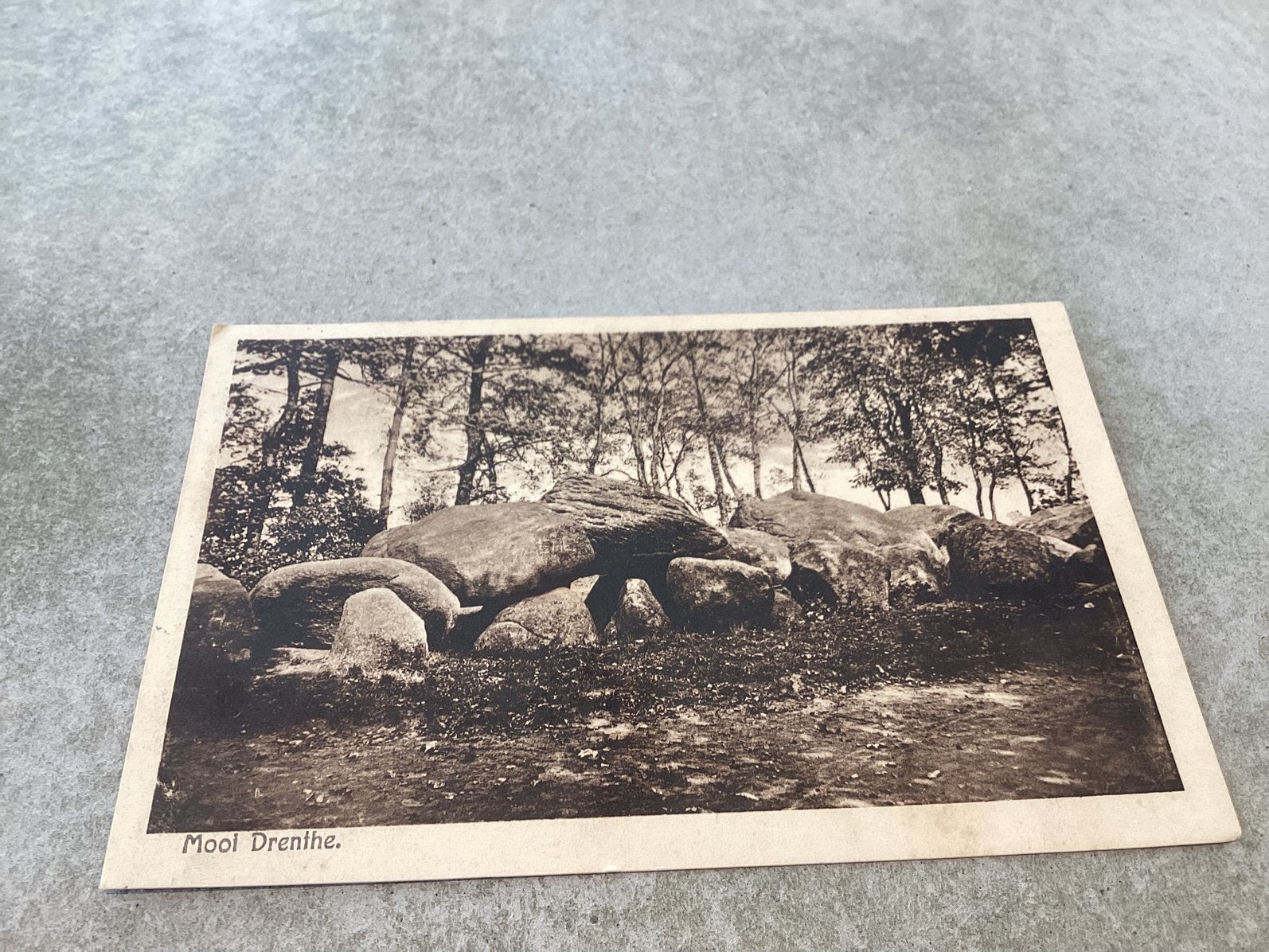 Borger.      Hunebed.    1933, Ophalen of Verzenden