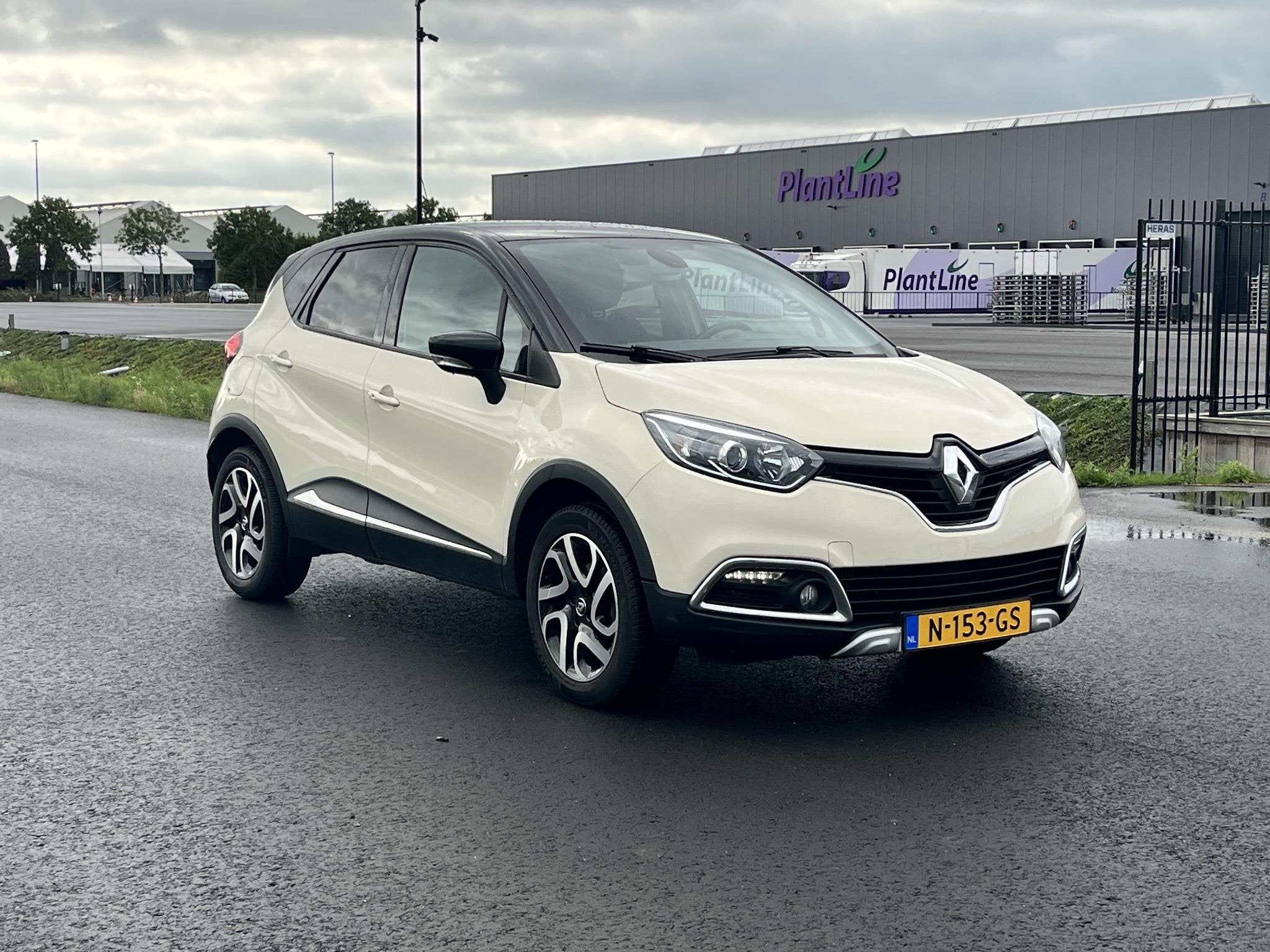 Foto 7 van Renault Captur 1.2 TCe Xmod Clima, cruise, stoelverwarming,