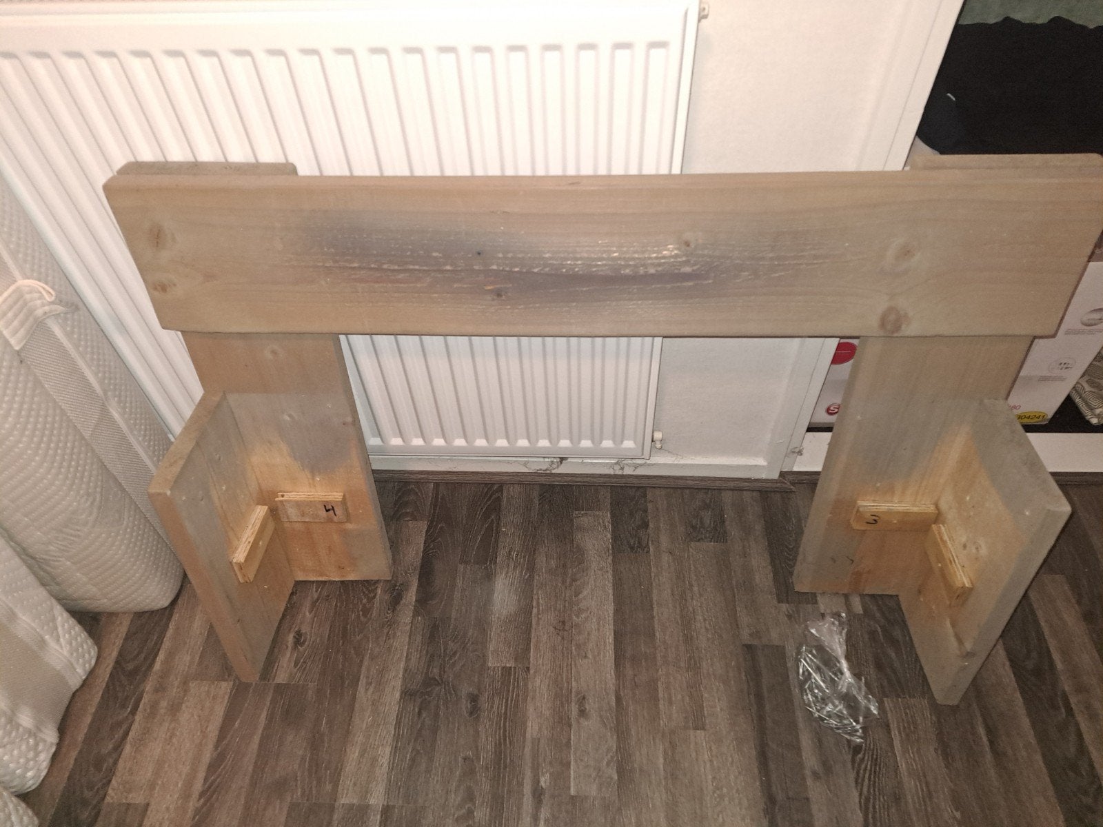 1 persoonsbed. 90x220, Ophalen, Minder dan 60 cm, 30 tot 80 cm