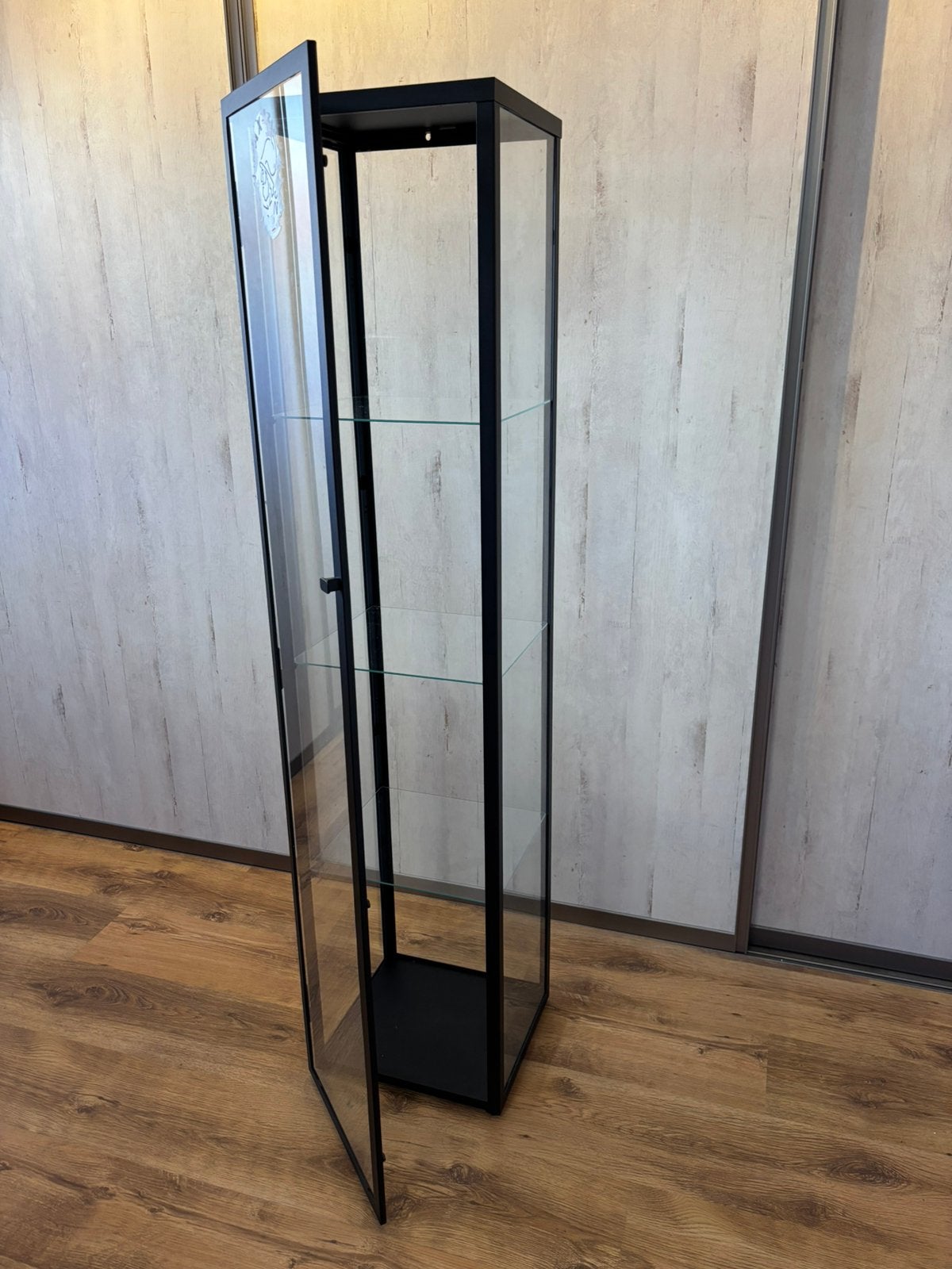 BLÅLIDEN Vitrinekast zwart, Huis en Inrichting, Ophalen, Minder dan 50 cm, Zo goed als nieuw, 150 tot 200 cm
