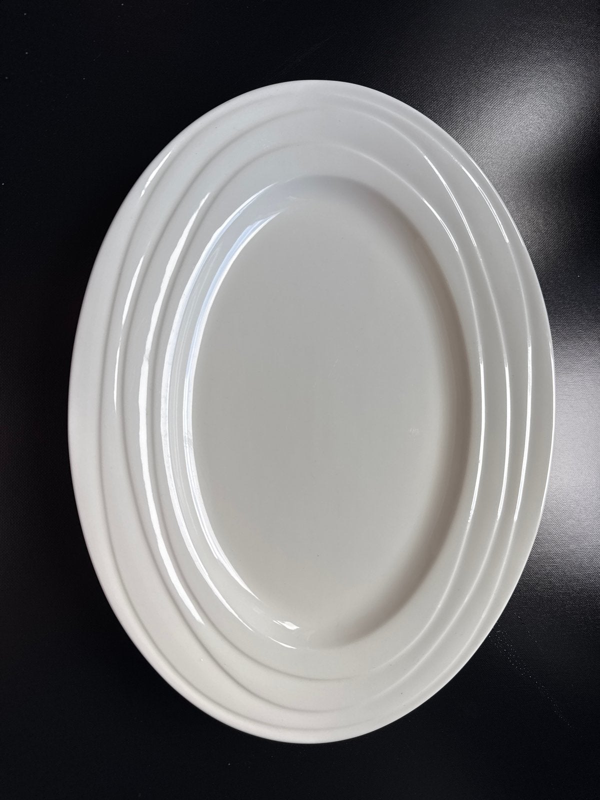 Jamie Oliver Waves serveerbord 33,5 x 25 cm - Ongebruikt, Overige merken, Keramiek, Ophalen of Verzenden, Zo goed als nieuw