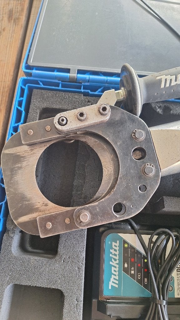 Klauke EGS 85 L Hydraulische kabelschaar kabelknipper tang, Auto diversen, Autogereedschap, ., Ophalen of Verzenden, Zo goed als nieuw