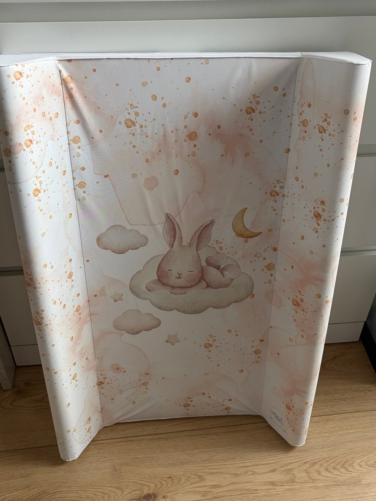 Aankleedkussen met konijn en wolkjes - Hard changing mat, Aankleedkussen, Zo goed als nieuw, Standaard, Ophalen