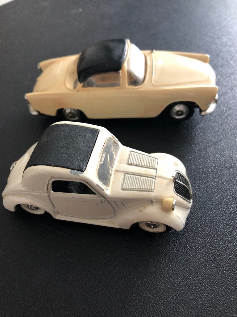 Vintage speelgoedauto's - Simca 5 en onbekend model, Ophalen of Verzenden, Gebruikt, Auto, Overige merken