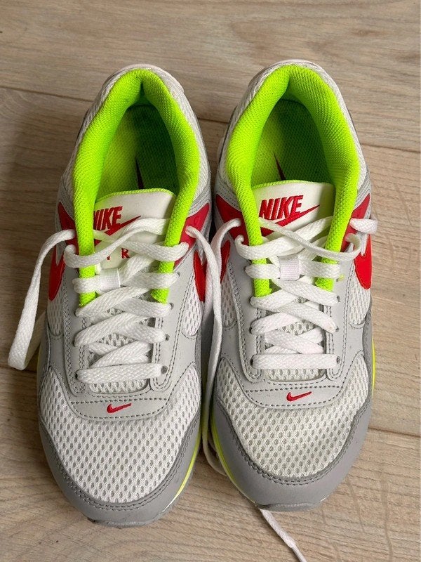 Nike Air Sneakers – Maat 37,5 – Fluor Groen/Wit/Roze, Wit, Ophalen of Verzenden, Nike air max, Sneakers of Gympen