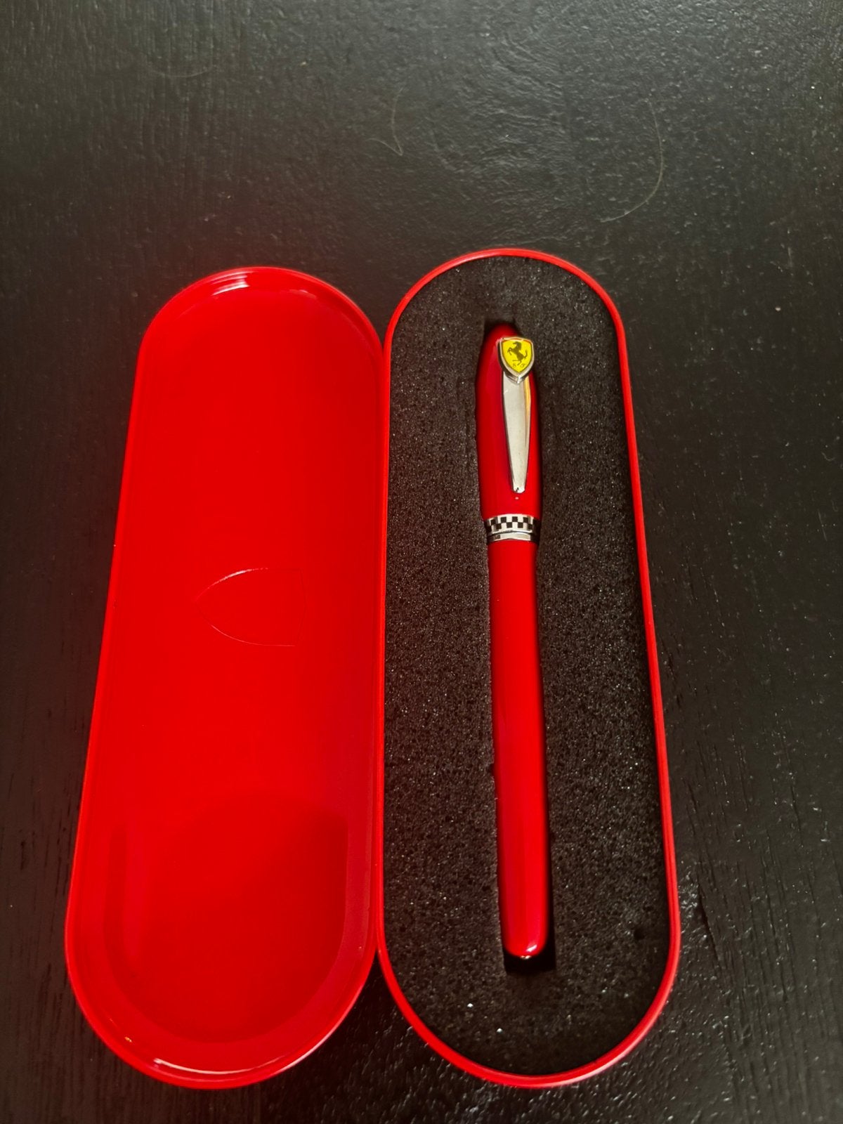 Ferrari Scuderia Ferrari Balpen, Balpen, Met doosje, Zo goed als nieuw, Ophalen