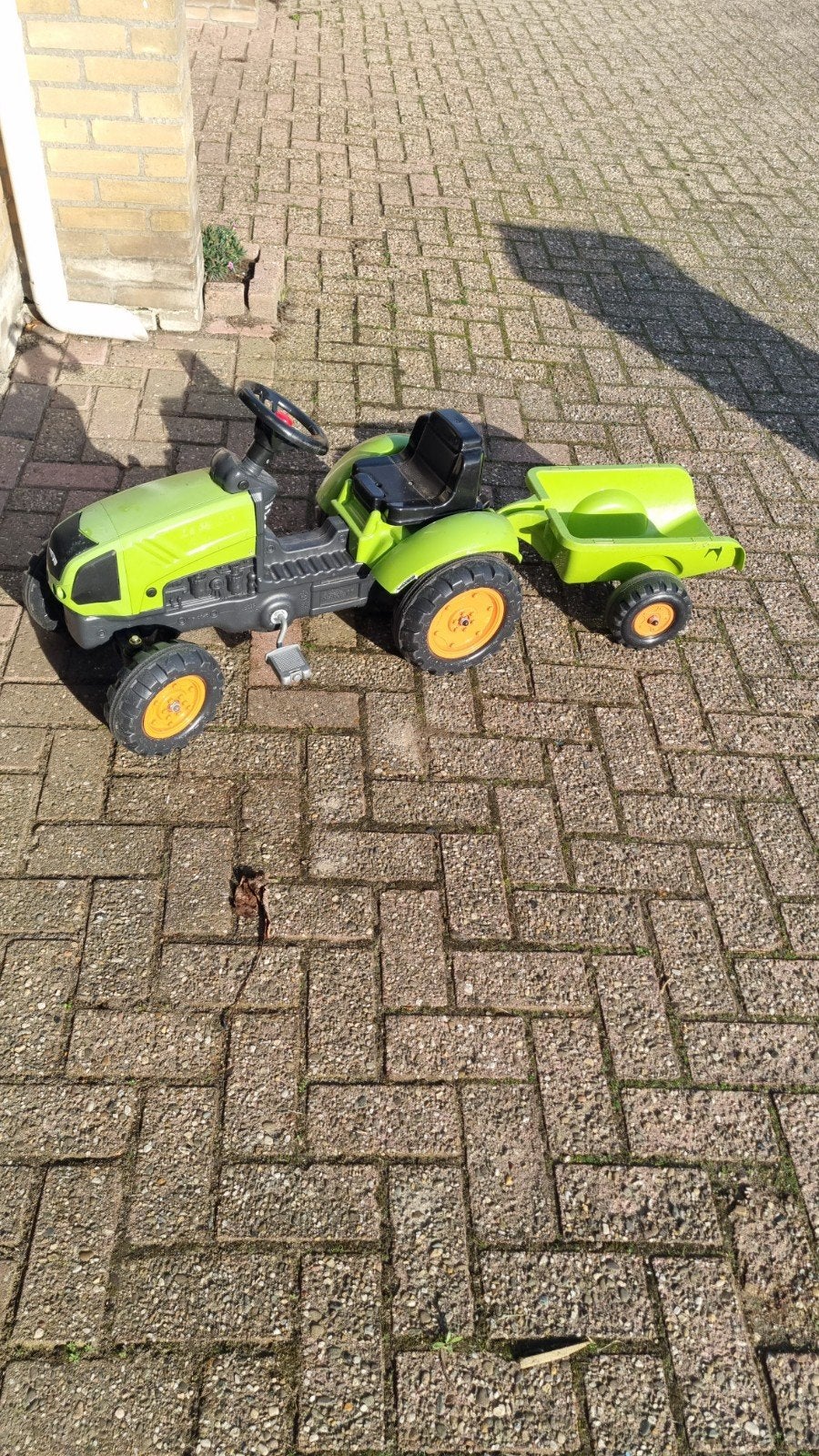 Groene traptractor met aanhanger voor kinderen, Ophalen, Gebruikt, Trapvoertuig