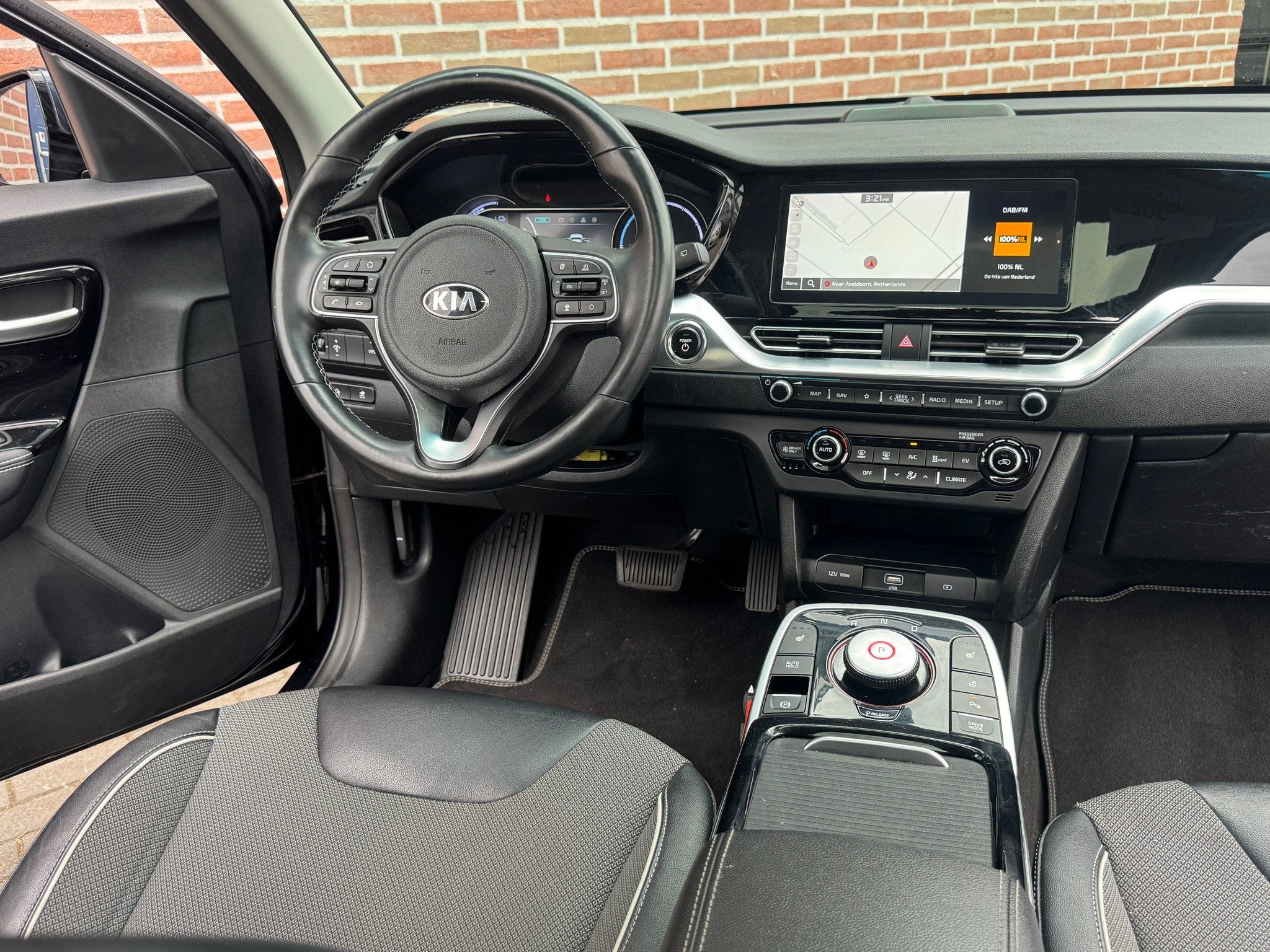 Kia e-Niro DynamicPlusLine 39kWh | SoH 100% | Navi | Camera, Gebruikt, Blauw, 47 min, Origineel Nederlands