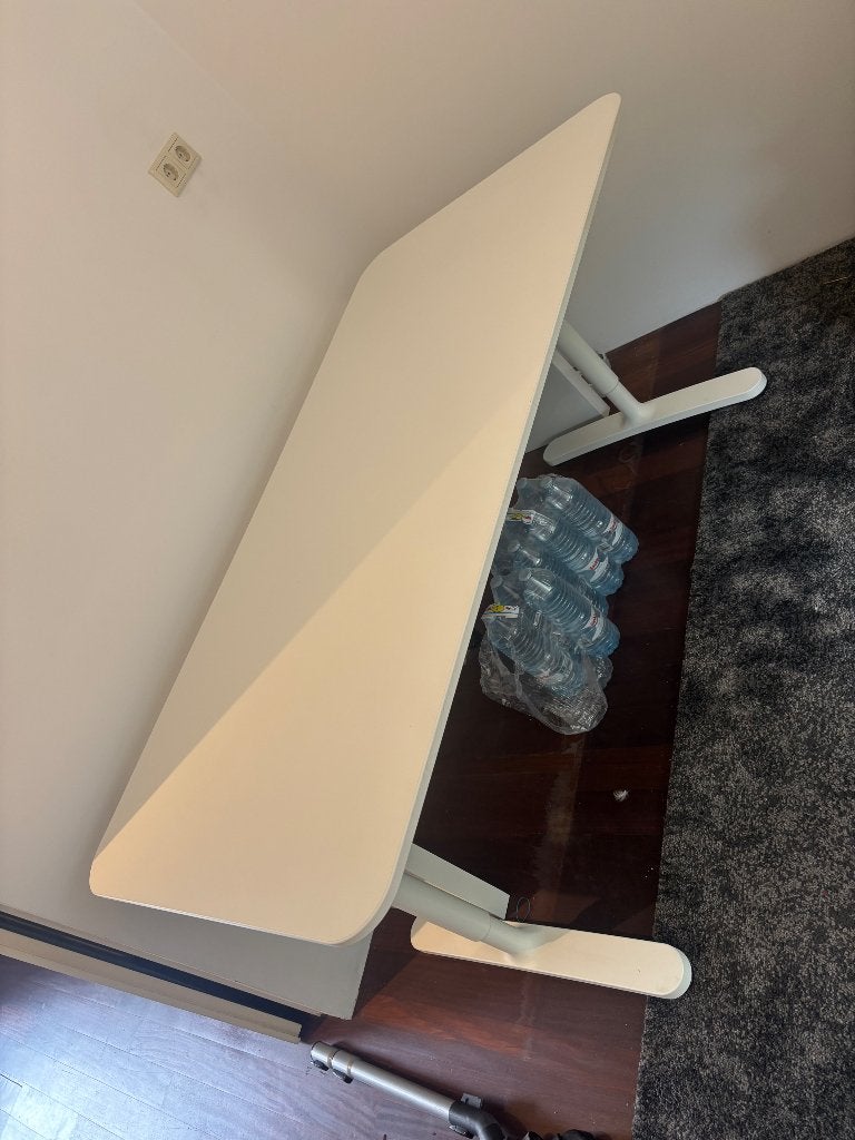 IKEA bureau BEKANT, Huis en Inrichting, Bureaus, Ophalen, 160 cm, Zo goed als nieuw, 80 cm