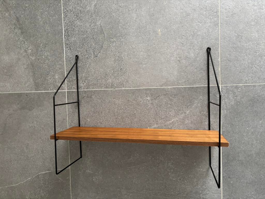 Nisse Strinning vintage wandrek met legplank, Ophalen of Verzenden, Gebruikt
