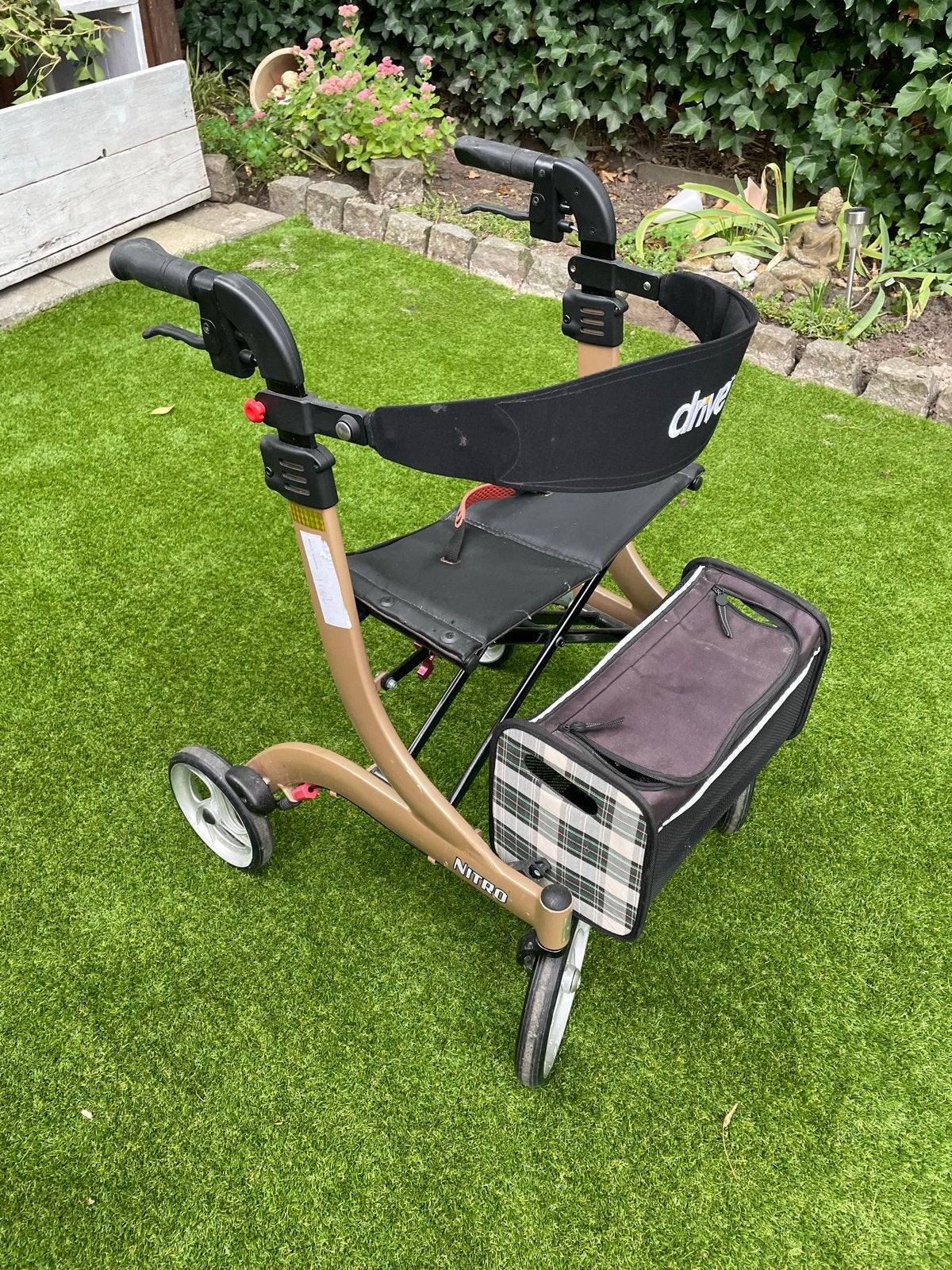 Luxe rollator van het merk DRIVE, model Nitro., Ophalen