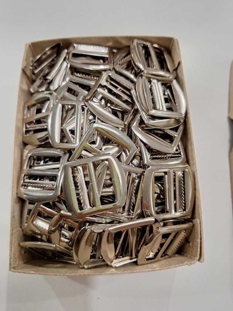 144 giletgespen zilver NIEUW, Ophalen of Verzenden, Nieuw