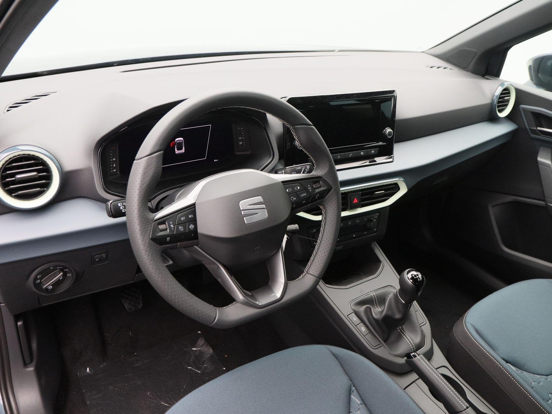 SEAT Arona Style Business Connect 1.0 TSI 95 PK | Trekhaak |, Auto's, Voorwielaandrijving, Stof, 95 pk, Automatische klimaatregeling