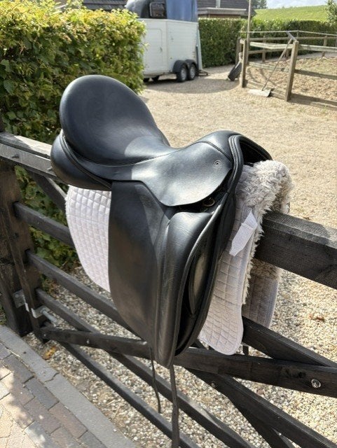 Hulsebos Close Contact (CC) zadel – 18 inch, Dieren en Toebehoren, Paarden en Pony's | Zadels, Gebruikt, Diepe zit, XL (18 inch of meer)