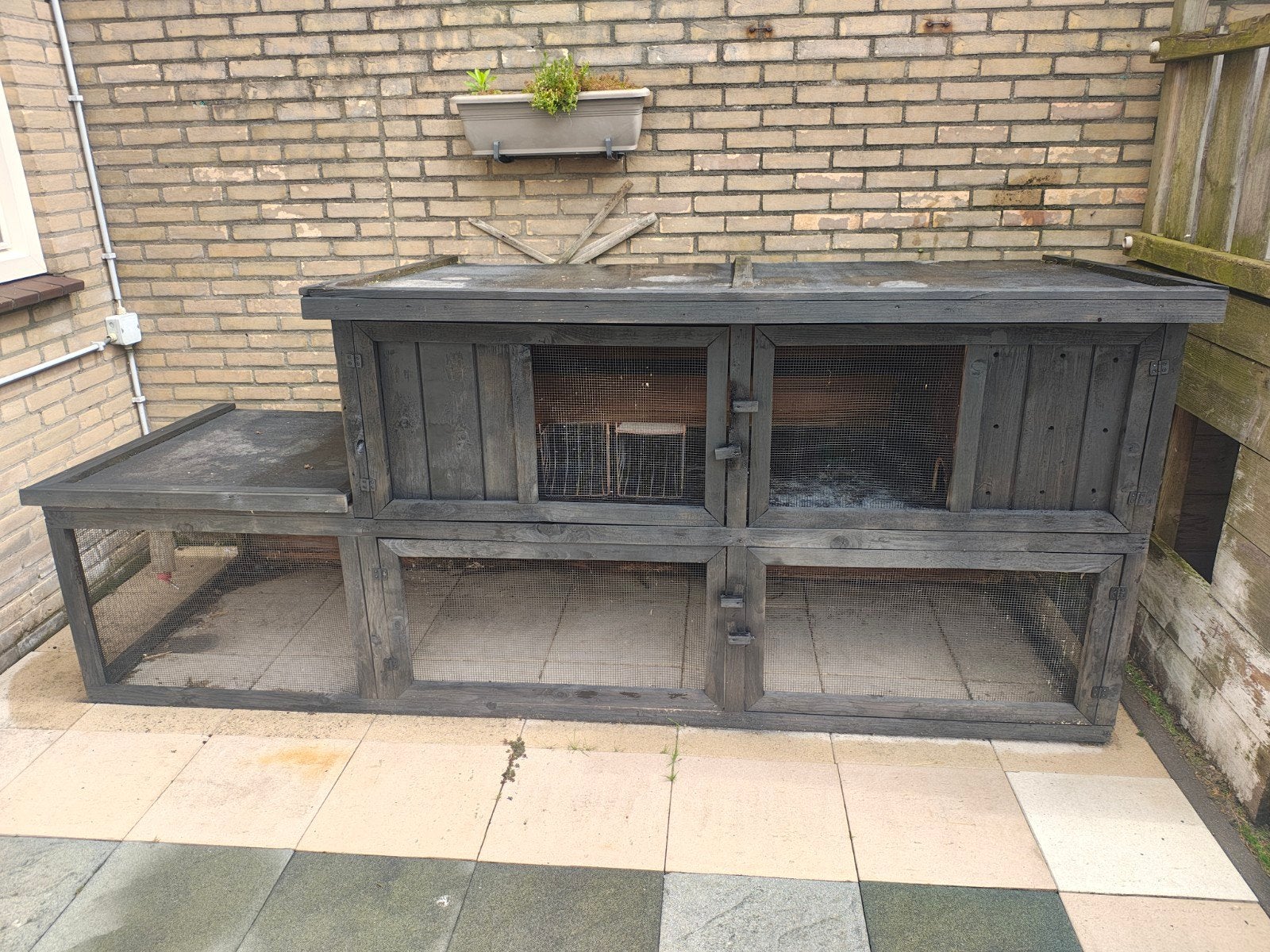 Mooi groot konijnenhok te koop, Dieren en Toebehoren, Knaagdieren en Konijnen | Hokken en Kooien, Ophalen, 90 cm of meer, Konijn