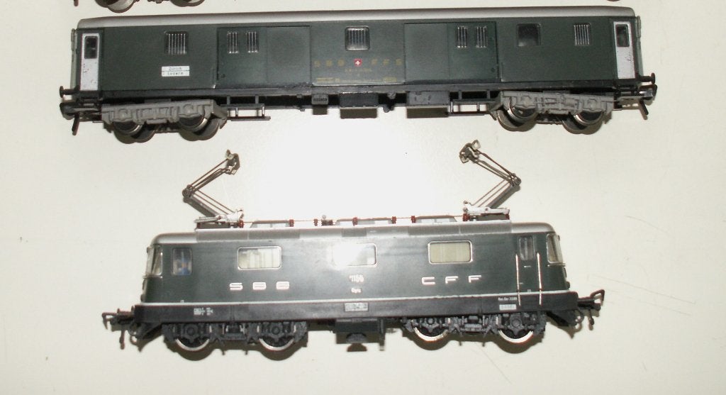 Fleischmann - Zwitserse SBB-FFS E-loc + 1 bagagewagon, Hobby en Vrije tijd, Gebruikt, Fleischmann, Ophalen of Verzenden, Analoog