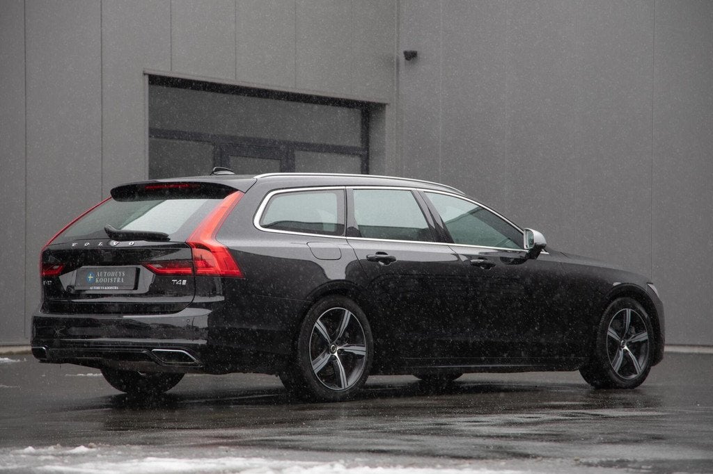 Volvo V90 2.0 T4 Business Sport 190PK|H/K Audio|Leer|Trekhaa, Auto's, Volvo, 1969 cc, 93 €/maand, 750 kg, Automatische klimaatregeling