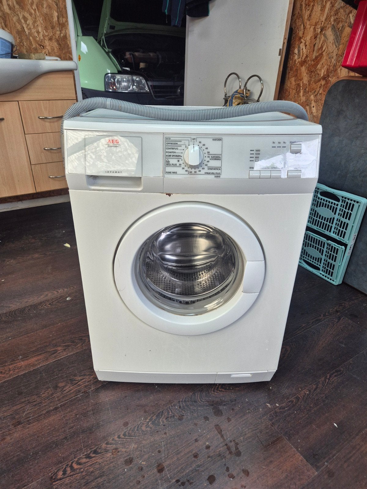 wasmachine AEG lavamat, 6 tot 8 kg, Ophalen, 1200 tot 1600 toeren, 85 tot 90 cm