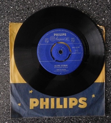 Annie de Reuver - veel bittere tranen (NL 1958)(vanaf € 1,75, Ophalen of Verzenden, Zo goed als nieuw, 7 inch, Levenslied of Smartlap