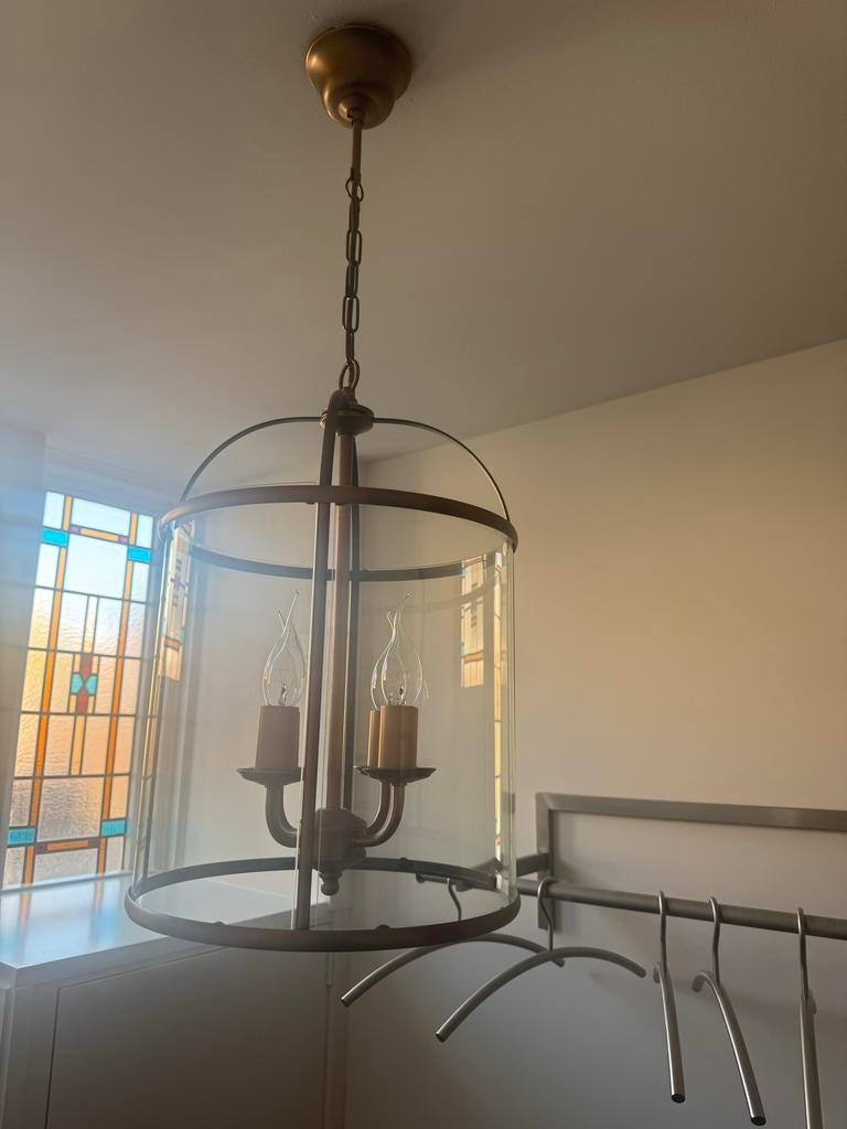 Elegante hanglamp met glazen kap en messing details, Ophalen, Klassiek, Zo goed als nieuw, X