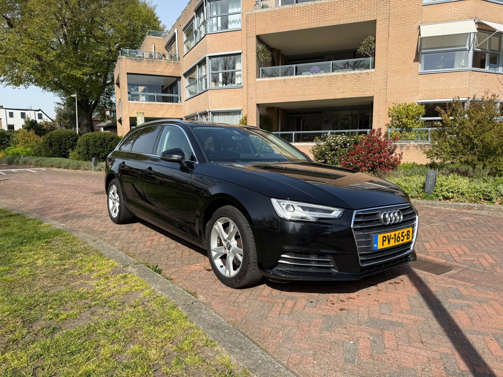 Audi A4 1.4 Tfsi 150pk S Tronic 2017 Zwart, bovag garantie, Auto's, 4 cilinders, A4, Zwart, Origineel Nederlands