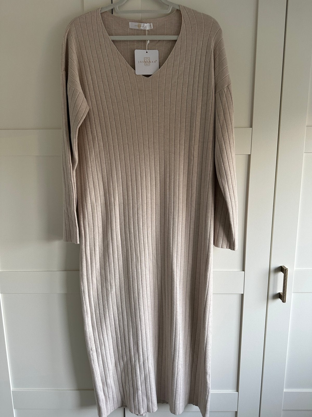 Beige geribbelde jurk, Beige, Maat 42/44 (L), Nieuw, Ophalen of Verzenden
