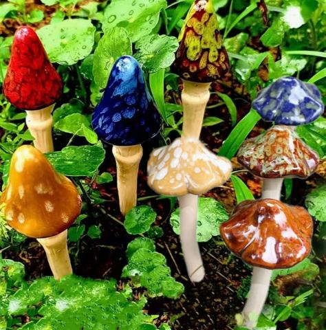 Tuinstekers Paddenstoelen keramiek 8 stuks, Tuin en Terras, Ophalen of Verzenden, Nieuw