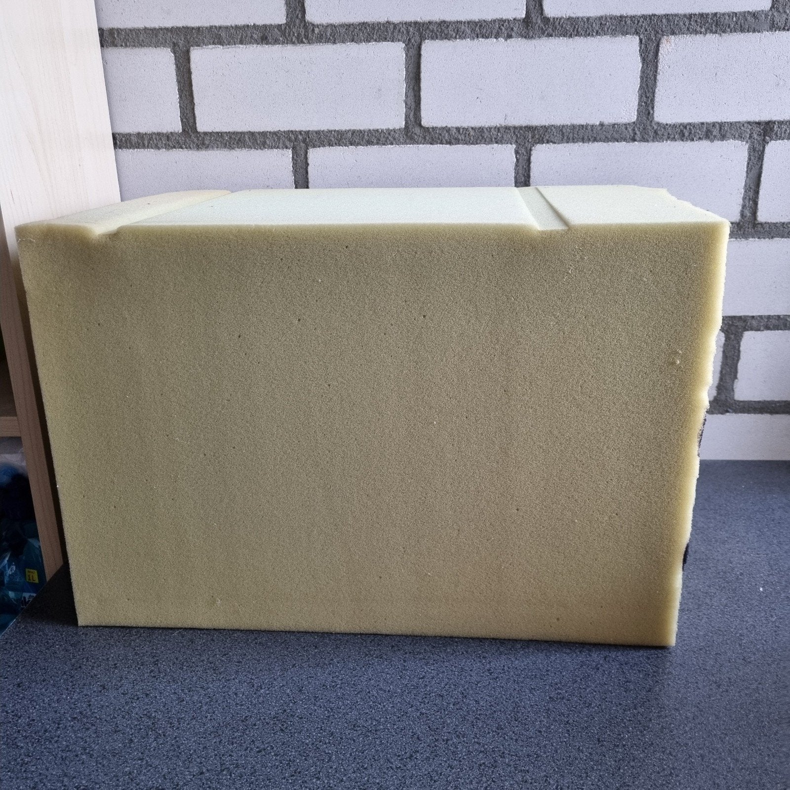 Schuimrubber blok - Ideaal voor knutselen of opvulling, Ophalen of Verzenden, Gebruikt
