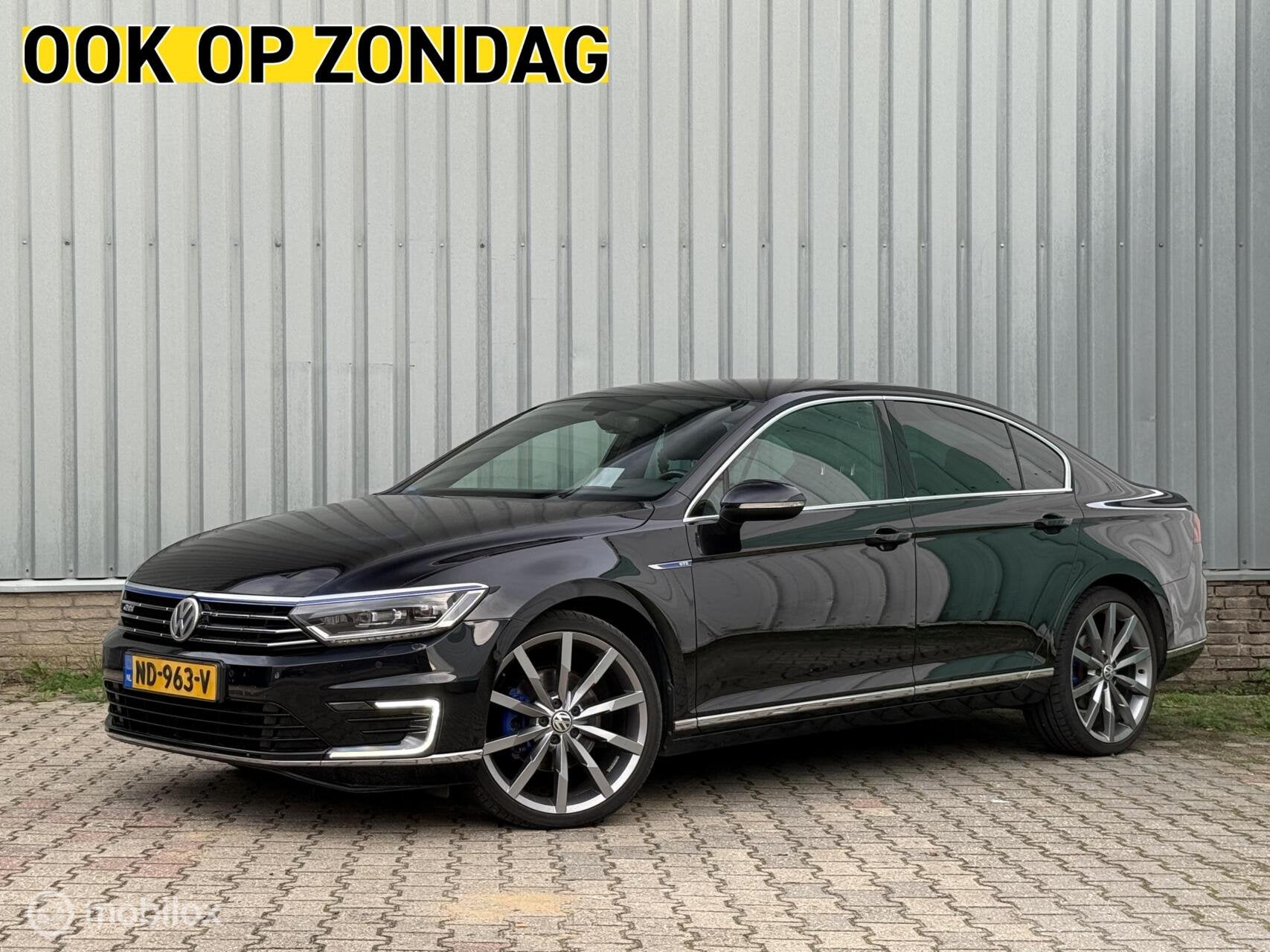 Volkswagen Passat 1.4 TSI GTE Highline | HUD | Digitaal Dash, 4 cilinders, 1622 kg, Zwart, Hybride Elektrisch/Benzine