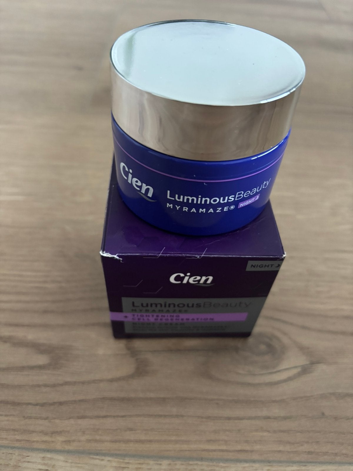 Cien nachtcreme. Nieuw., Ophalen of Verzenden, Nieuw, Gehele gezicht, Verzorging