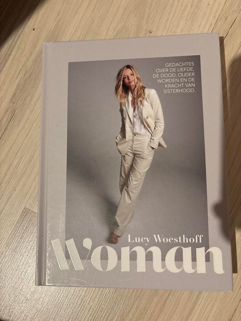 Woman - Lucy Woesthoff, Boeken, Ophalen of Verzenden, Zo goed als nieuw, Nederland