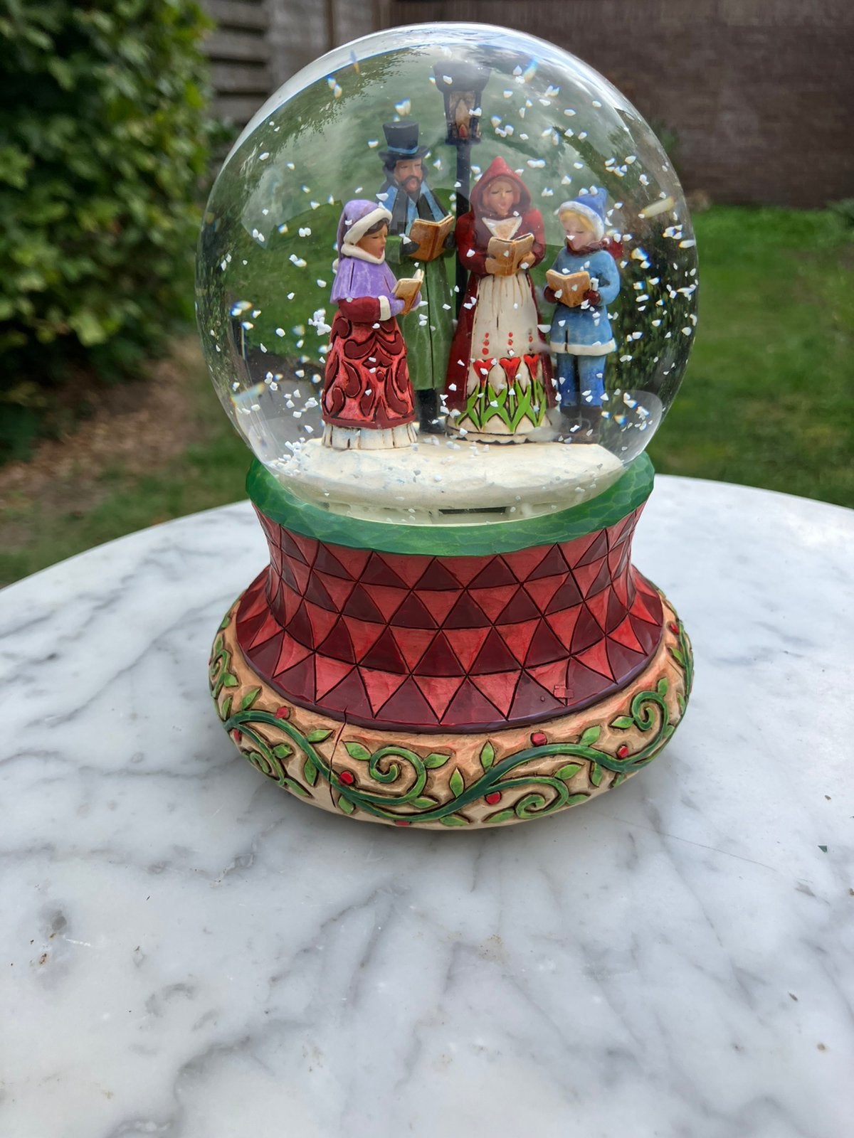 Jim Shore Heartwood Creek Sneeuwbol Kerstkoor met Muziekdoos, Diversen, Ophalen of Verzenden, Zo goed als nieuw
