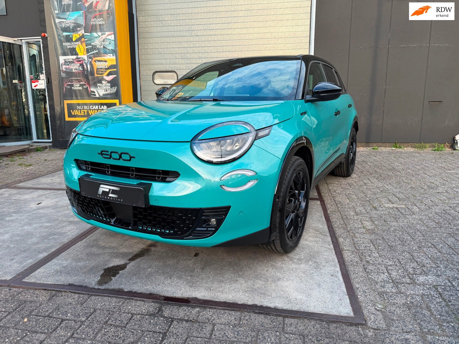 Fiat 600 1.2 Hybrid Sport 145PK | Automaat | Leder/Alcantara, Auto's, 101 pk, Gebruikt, 1199 cc, Origineel Nederlands