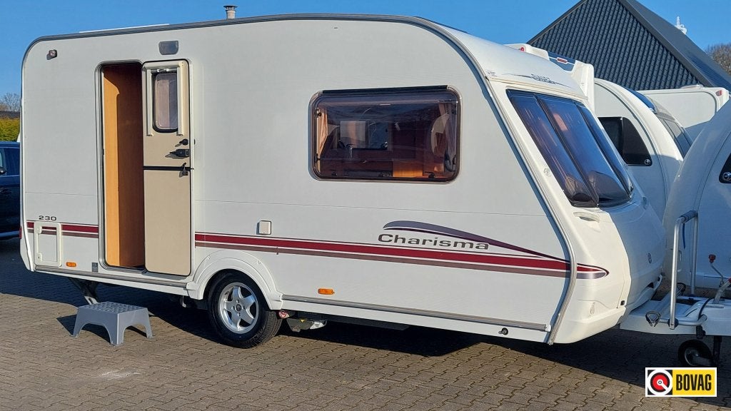 Swift Charisma 230 incl. mover en voortent, Caravans en Kamperen, Caravans, Overige typen, Standaardzit, Tot en met 2, Bedrijf