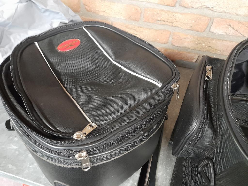Moto Guzzi tanktas, Ophalen of Verzenden, Zo goed als nieuw