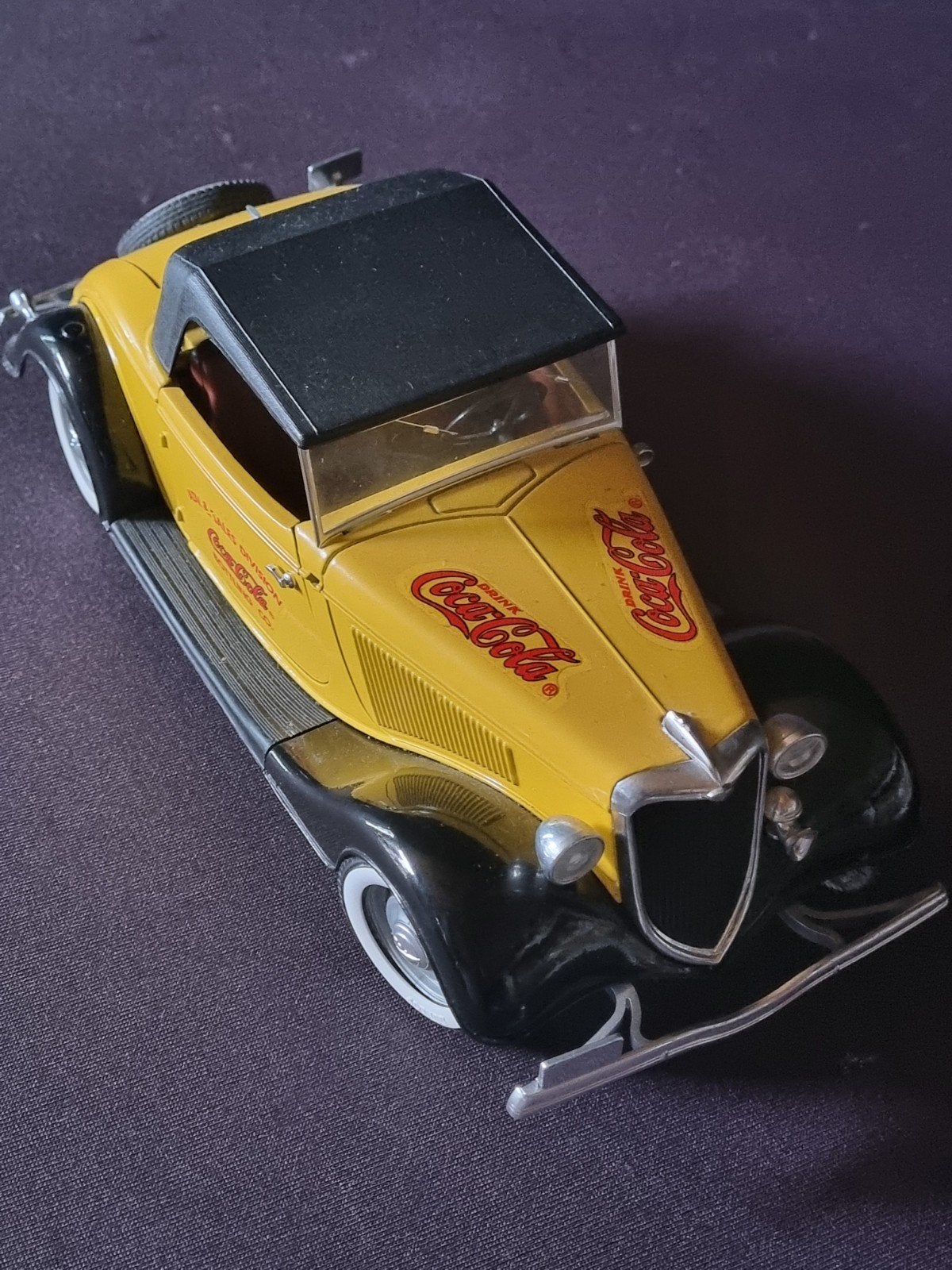 Solido Ford V8 Coca-Cola Modelauto - Zo goed als nieuw, Ophalen of Verzenden, Zo goed als nieuw