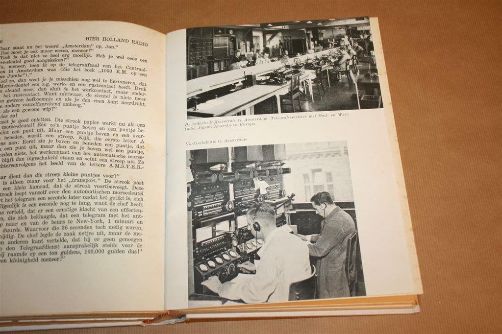 Hier Holland radio.van der Sluys. Uitg. Kluitman 1938., Boeken, Ophalen of Verzenden, Gelezen