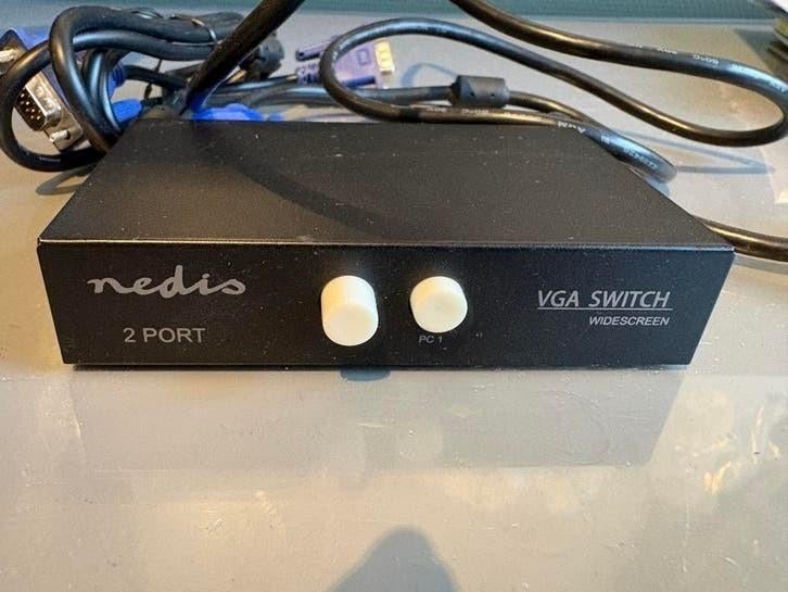 Nedsis VGA Switch Box - 2 Poorten, Ophalen of Verzenden, Gebruikt, Router