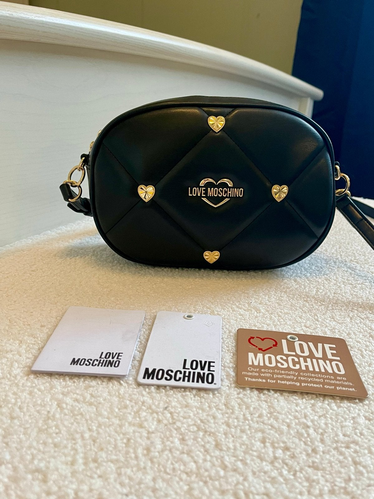 Love Moschino Schoudertasje Zwart met Gouden Hartjes, Ophalen of Verzenden, Zo goed als nieuw, Zwart, Schoudertasje