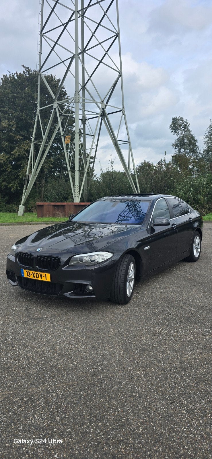 BMW 5-Serie 528I 180KW Sedan Aut8 2012 Grijs, Auto's, Automaat, Bluetooth, Zwart, 2000 kg