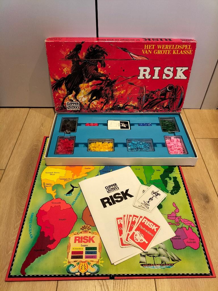 Risk - spel van Clipper - grote rode doos, Vijf spelers of meer, Ophalen of Verzenden, Gebruikt, Clipper
