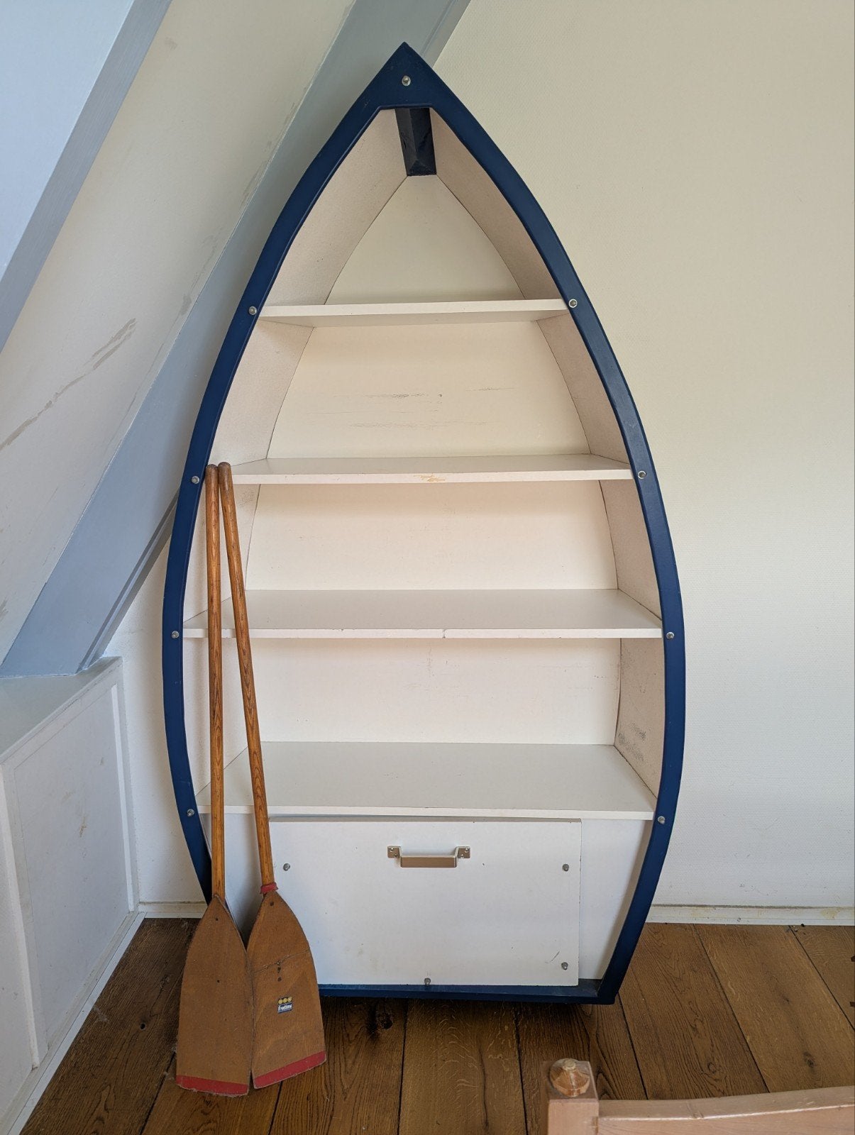 Leuke Boot Kast, Ophalen