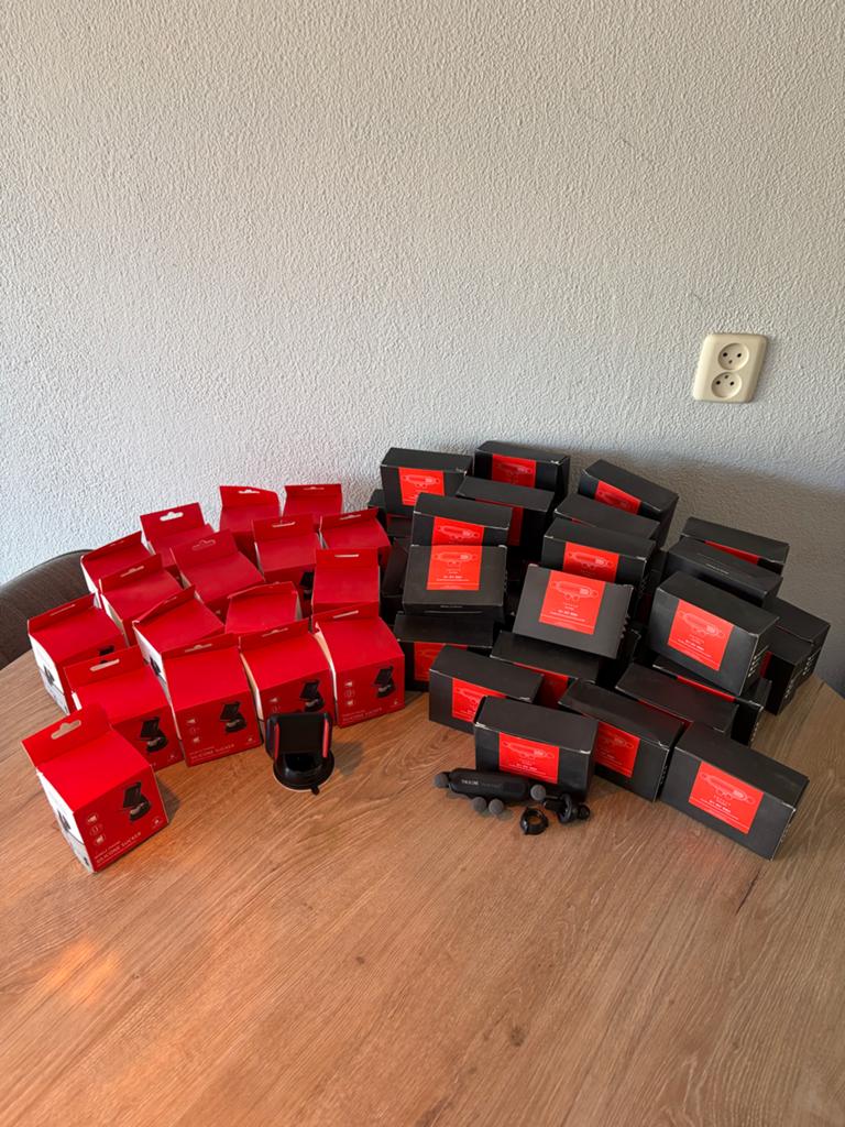 Partij 50+ Nieuwe Telefoonhouders: Zuignap & Ventilatieroost, Boeken, Ophalen of Verzenden