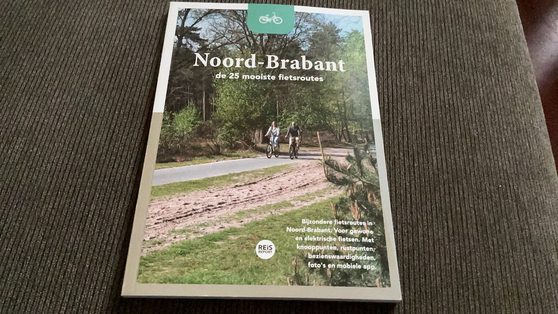 Godfried van Loo - Noord-Brabant - De 25 mooiste fietsroutes, Overige merken, Fiets- of Wandelgids, Ophalen of Verzenden, Zo goed als nieuw