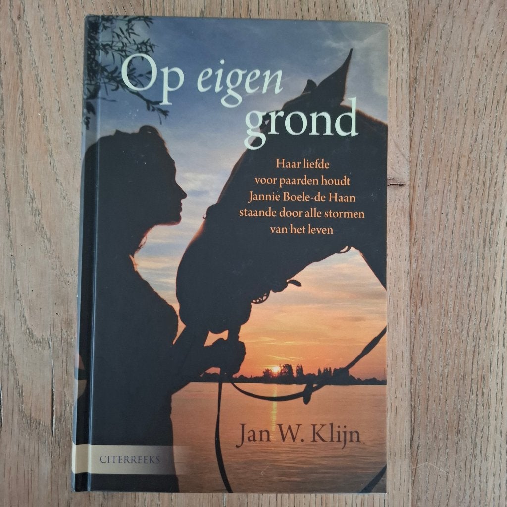Op eigen grond jan w klijn, Boeken, Ophalen of Verzenden, Zo goed als nieuw