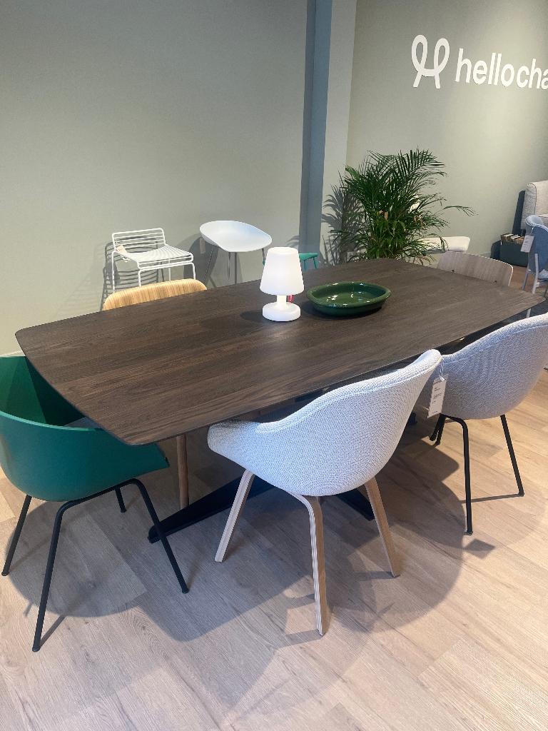 HelloTable Semi rechthoek eettafel 200x100cm onderstel zwart, Huis en Inrichting, Ophalen, 50 tot 100 cm, Zo goed als nieuw, Vijf personen of meer