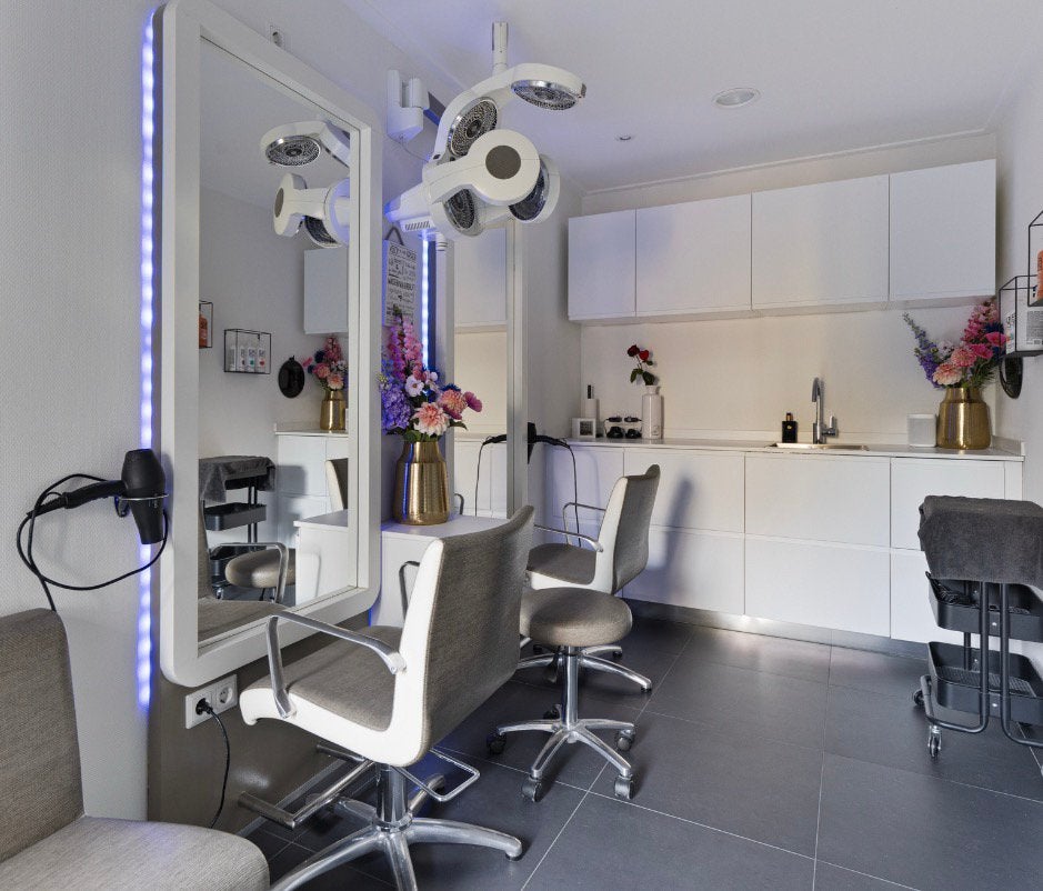 Kapsalon Inrichting: Kast en 2 Spiegels met LED, Ophalen